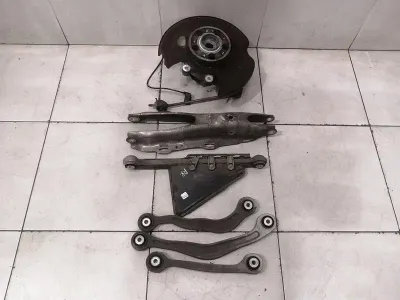 Mercedes W222 labā aizmugurējā rumba A2223501041 riteņa rumbas rumbas aizmugurējais labais komplekts