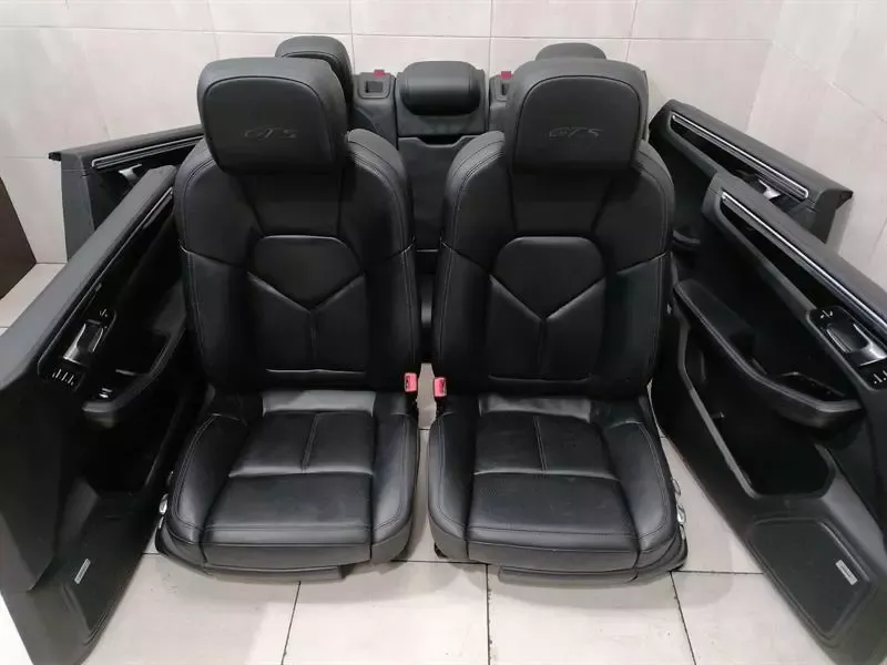 Porsche Macan 95B Seat GTS Seat 12-Way GTS BLACK LEATHER BLACK