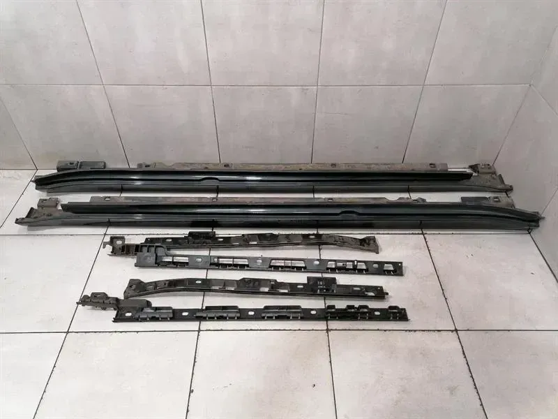 Porsche Macan 95B side skirt set 95B854883A side sills set AeroKit Sport