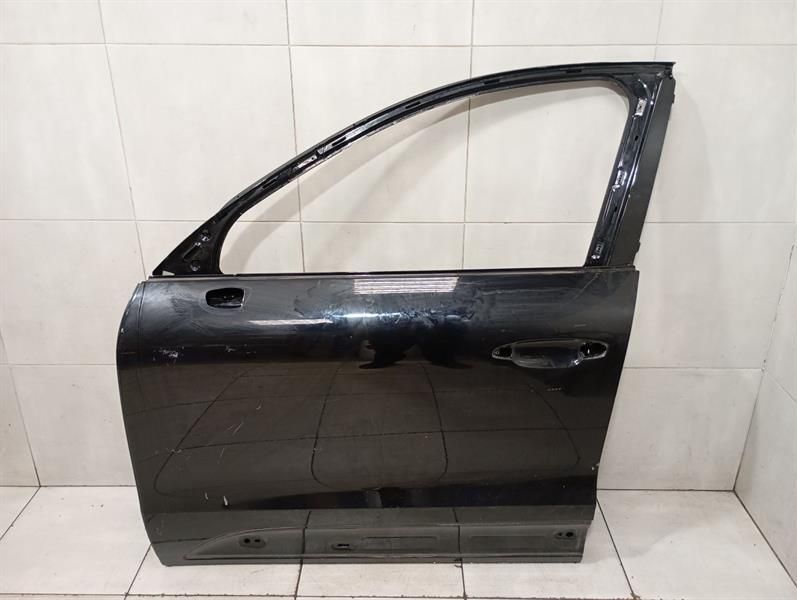 Porsche Macan 95B left front door 95B831311A door front left
