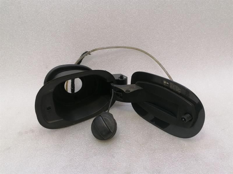 Porsche Macan 95b fuel filler cap 95b809857f fuel cap fuel flap