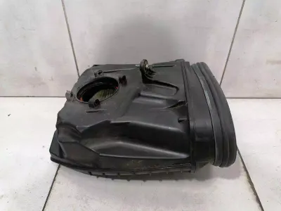 Porsche Macan 95B Air Filter Box 95B128607B Air Filter Box