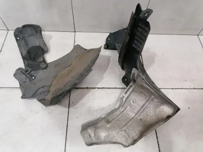 PORSCHE CAYMAN 987 DOUBLURE DE PASSAGE DE ROUE (PLASTIQUE) 98750583100 COUVERCLE DE PASSAGE DE ROUE