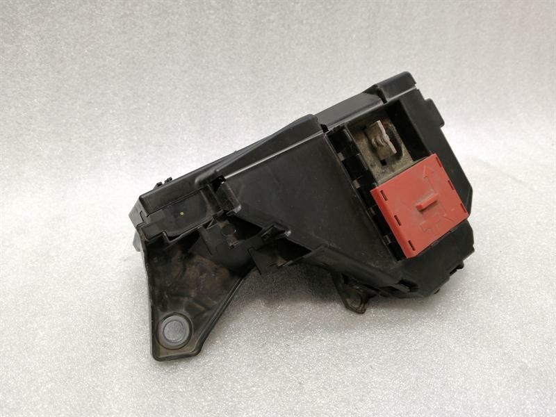 Mercedes C Class W205 Fuse Box A2055407011 Fuse Box