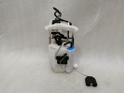 Mercedes C43 AMG W205 degvielas sūknis elektriskais A2054704900 degvielas sūknis M276