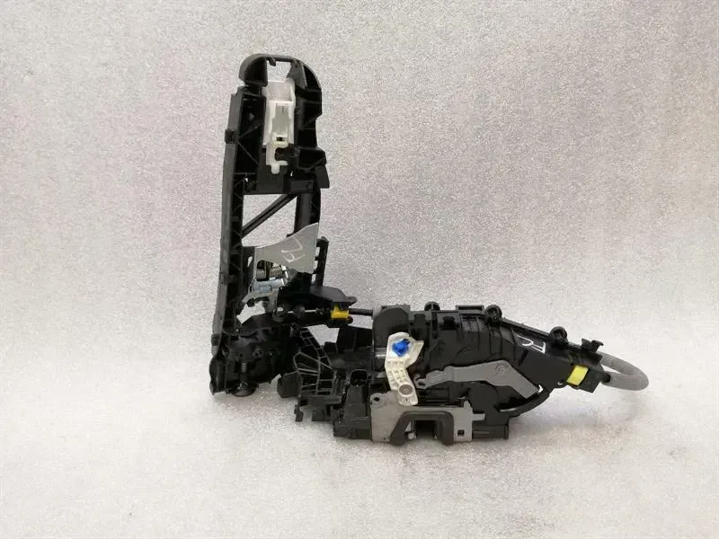 Mercedes C Class W205 Front Left Door Lock RHD A0997202100 Door Lock Li RHD