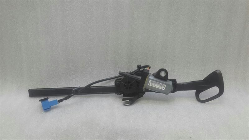 Mercedes E Class W238 Left Seatbelt Feeder A2058600157 Seat Belt Retainer Front Left