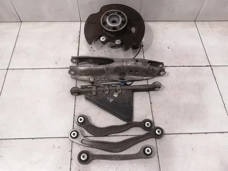 Mercedes S-Class W222 Left Rear Hub A2223500941 Wheel Bearing Housing Rear Left SET