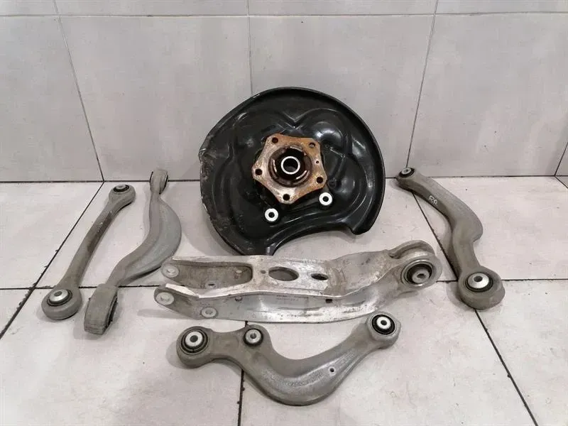 BENTLEY BENTAYGA 36A MK2 Right Rear Hub 4M0505432AL Wheel Bearing Case Rear Right