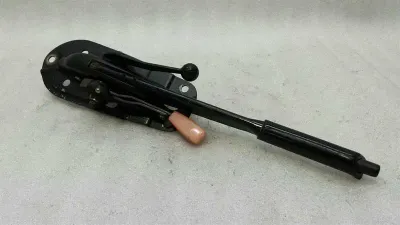 Porsche 911 930 Dźwignia hamulca postojowego 90142405102 Uchwyt hamulca ręcznego