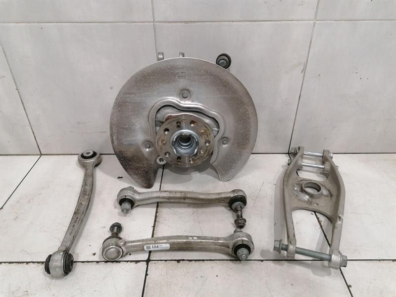 BMW 4 M4 G82 G22 Right Rear Hub 8095658 Wheel Bearing Housing Rear Right