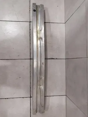 Support de pare-chocs arrière Porsche Macan 95B 8K0807313D