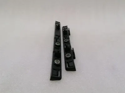 Ferrari 296 GTB 296GTB F171 980832 kronšteina turētājs RH AIZMUGURĒJĀS sliekšņa APDARES PANEĻA KRONEŠS