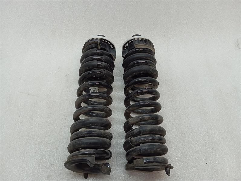 BMW 3 M3 G81 G21 LCI coil spring rear 33 53 7885627 suspension spring rear