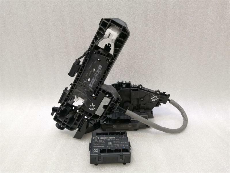 Mercedes GLS 350D RRH door lock A2220064099 door lock rear right
