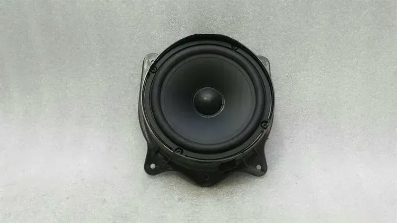 Mercedes S-Class W221 Rear Door Speaker A2218208002 Rear Speaker Logic7