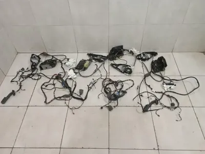 BMW 7 SERIES G11 БРИВА ЗА ВРАТА 7477712 КОМПЛЕКТ ЗА МЕКО ЗАТВАРЯНЕ ДЯСНО