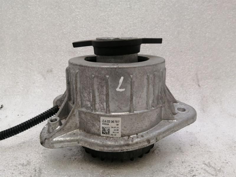 Mercedes S-Class W222 Left Engine Mount A2222407517 Engine Holder Left