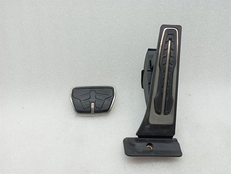 BMW 4 M4 G82 G22 Throttle Pedal (Electrical) 6889824 Throttle Pedal