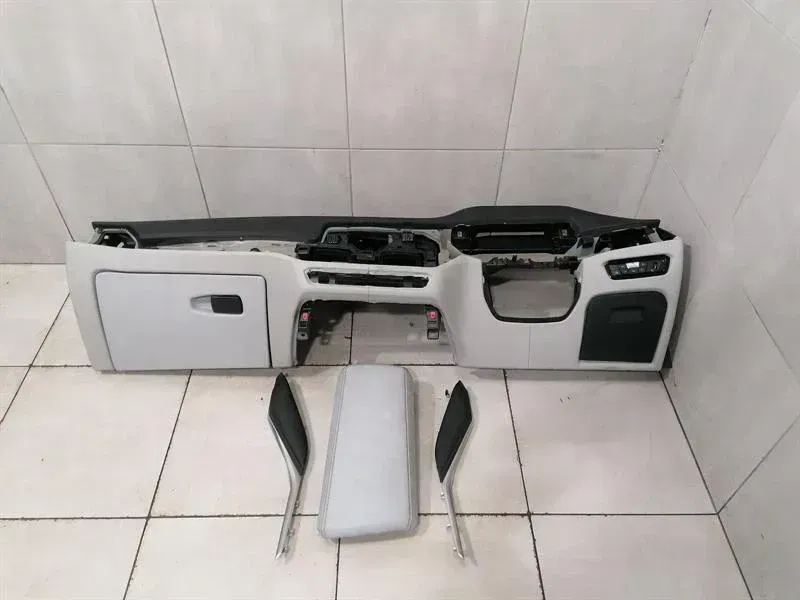 BMW 3 Series M3 G80 G20 Dashboard RHD LCI LEATHER Merino Silverstone (X3IA)