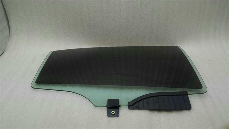 Mercedes S W221 right rear door glass A2217302818 door window rear right LWB