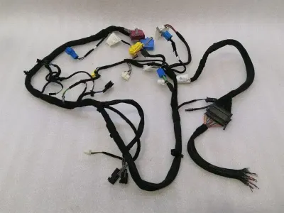 Mercedes G-Wagen W463 Right Seat Wiring Loom A4638200231 Right Seat Wiring Harness