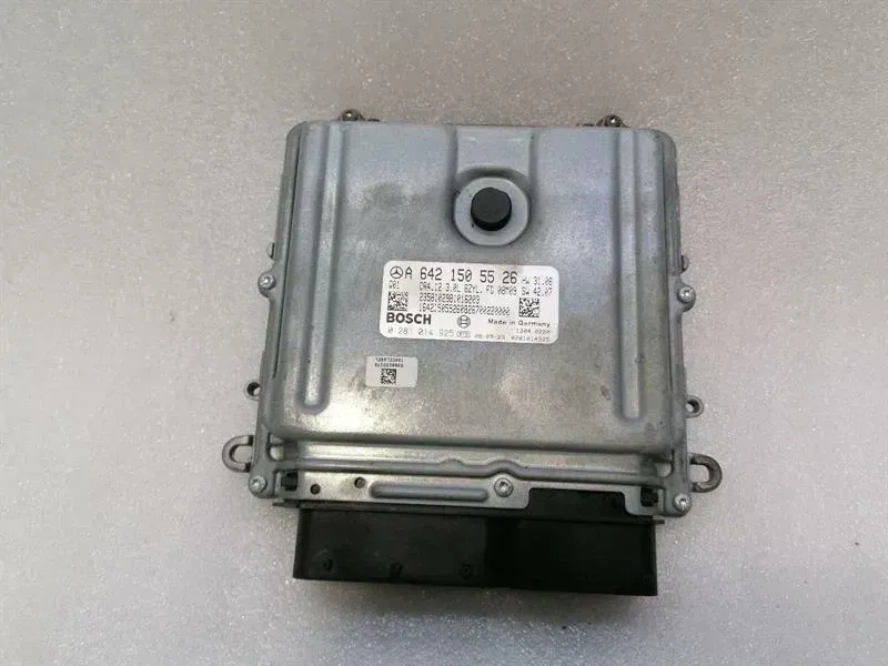 Mercedes CLS W219 Engine ECU A6421505526 Engine Control Unit OM642 V6 Diesel