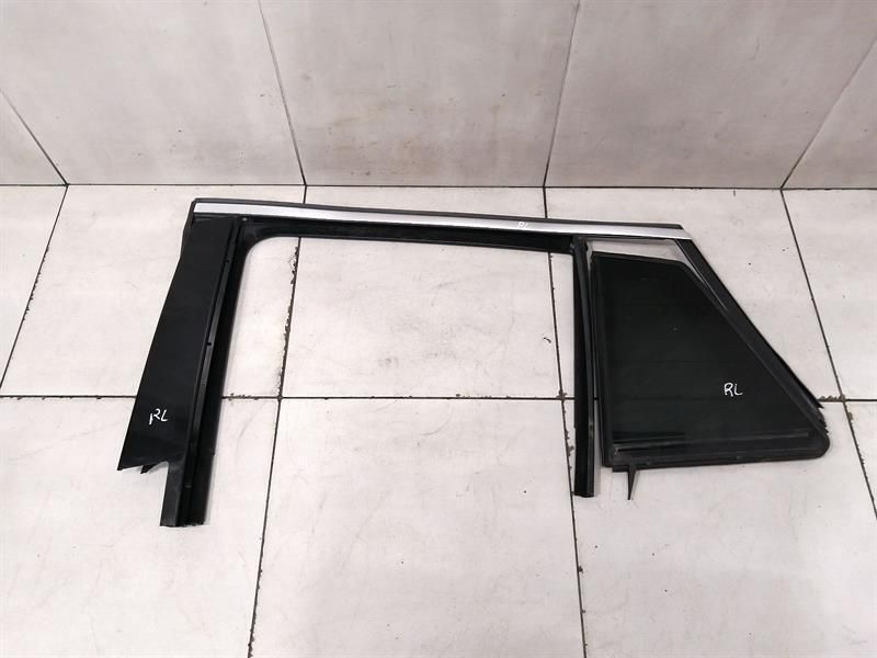 Mercedes GLE W292 Left Rear Quarter Glass A2927300355 Door Window 1⁄4 Rear Left