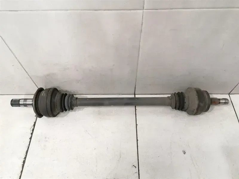 Mercedes CLS W218 Drive Shaft Rear Right A2213501910 Rear Right Drive Shaft