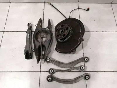 Mercedes CLS W218 right rear hub set A2123502208 wheel bearing housing rear right