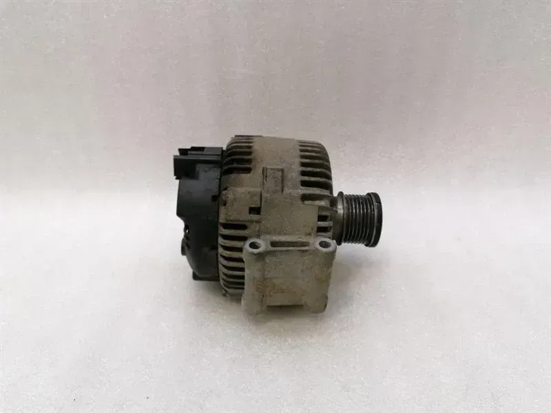 Mercedes CLS W218 Alternator A6421540402 Alternator