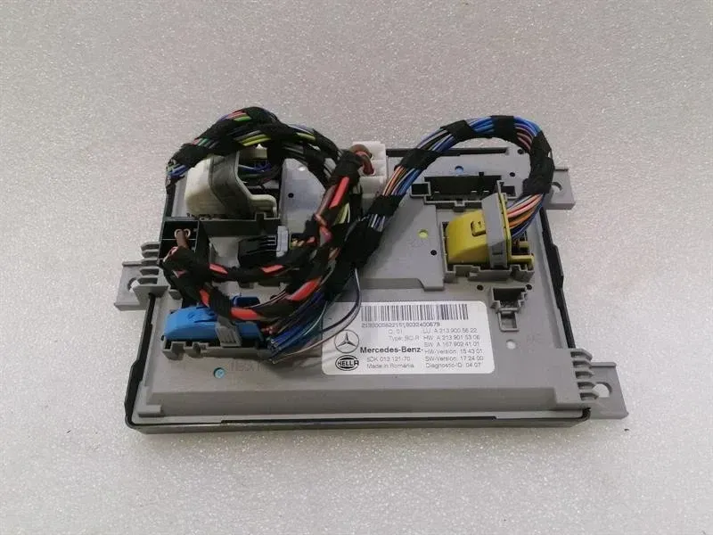 Mercedes E Class W238 Electronic SAM Control Unit Rear A2139005622 ECU
