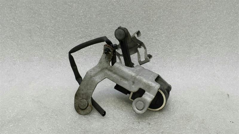 Mercedes E Class W238 Headlight Level Sensor Right A0009053704 Level Sensor