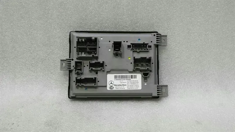 Mercedes E Class W238 Electronic SAM Control Unit Rear A2139005622 ECU