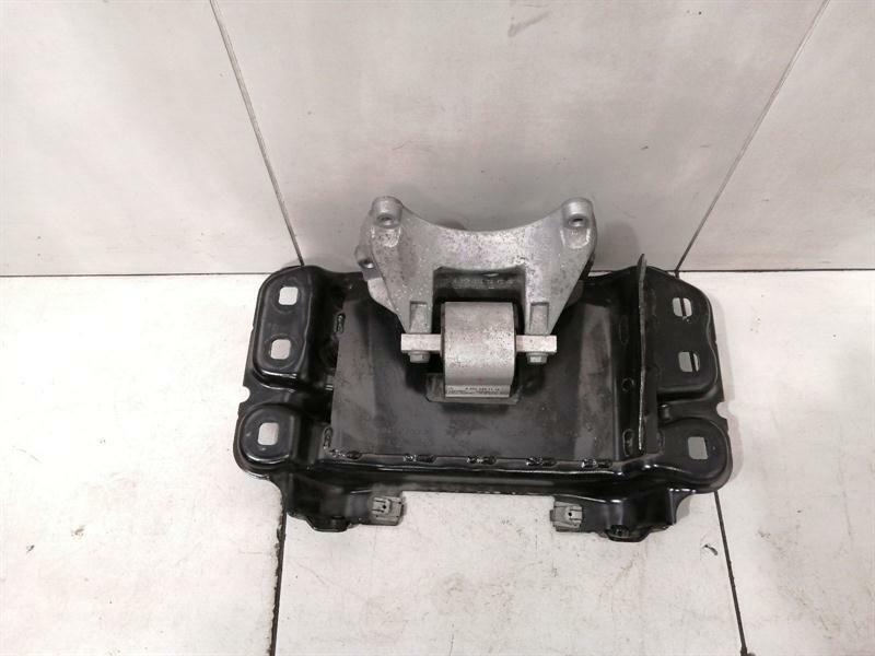 Mercedes S-Class W222 Gearbox Mount A2222401718 Gearbox Mount