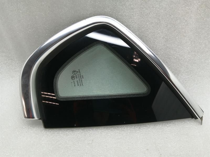 MASERATI QUATTROPORTE VI M156 Right Rear Glass 673008989 Türscheibe ¼ Hinten Re