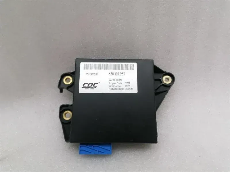 Maserati Quattroporte M156 Suspension Module 670102933 Air Suspension Control Unit