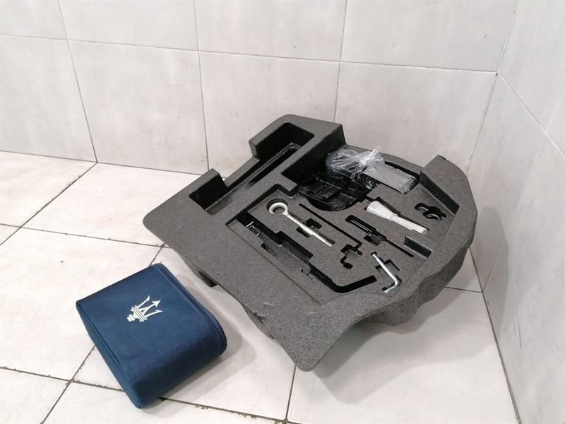 Maserati Quattroporte VI M156 Saver Kit Quattroporte Jack