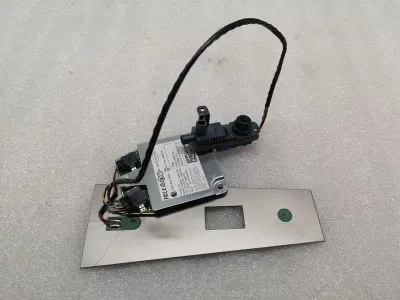 Tesla Model 3 höger sida kamera 1100619-00-C höger sida kamera