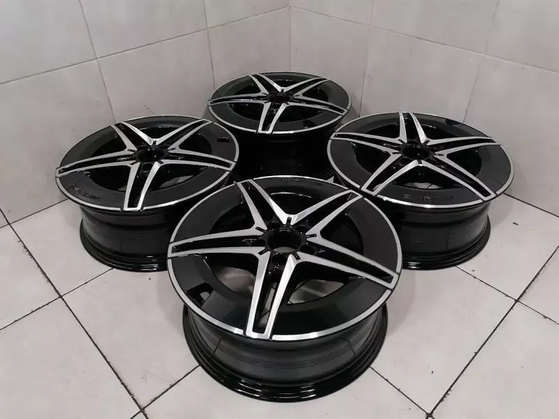 AMG 18 MERCEDES EQA H243 EQA350 Alloy Wheel A2434011700 Alloy Rim 7.5Jx18 ET53.5