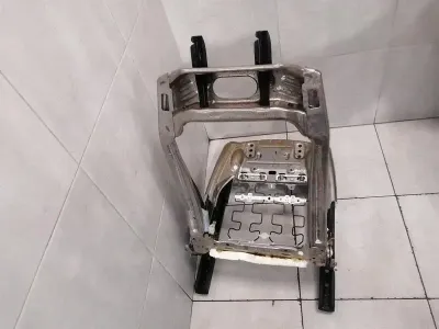 Рамка на предна дясна седалка Tesla Model 3 1103997-00-B Рамка на предна дясна седалка