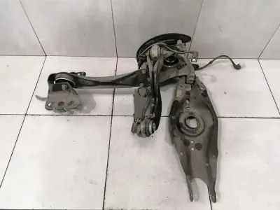 MERCEDES EQA H243 EQA350 Ступица задняя правая A2433502401 Radlagergehäus