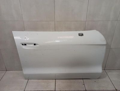 Porsche Taycan 9J right front door 9J1831052 door front right