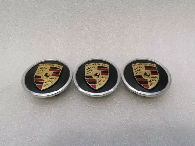 Колпачок ступицы диска Porsche Taycan 9J 9J1601151 M7R, цвет «серый вулканический металлик»