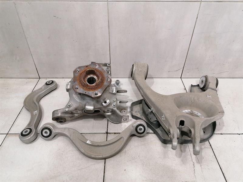 Porsche Taycan 9J Left Rear Hub 971505435J Wheel Bearing Housing Rear Left
