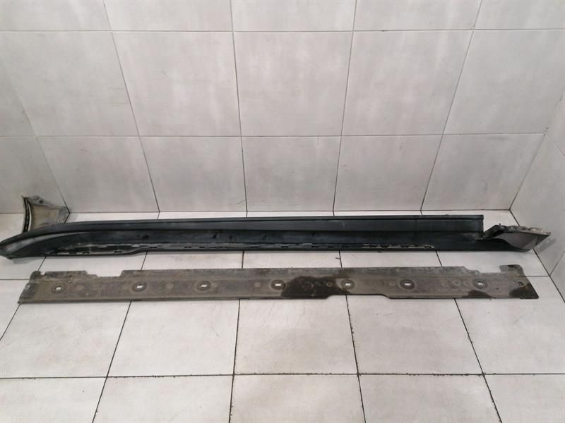 Porsche Taycan Turbo S 9J Side Skirt 9J1854884H RIGHT Side Skirts