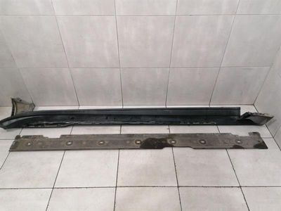 Porsche Taycan Turbo S 9J Spódnica boczna 9J1854884H Spódnice boczne prawe