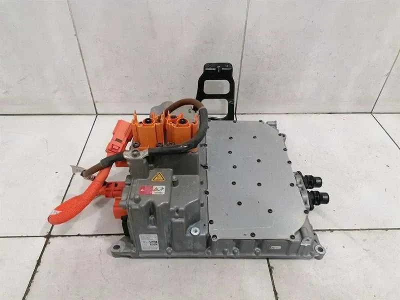 Porsche Taycan 9J Voltage Converter HV BOOSTER HIGH 9J1915539AQ Control Unit