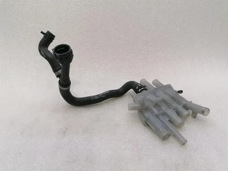 Porsche Taycan 9J cooling pipe 9J1121187D cooling water hose hose