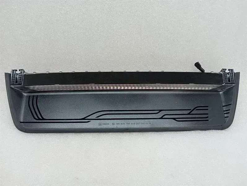Porsche Taycan 9J stop light 9J1945211C brake light